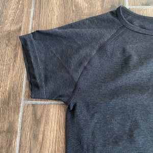 NWOT Strong Physiquez cropped tee